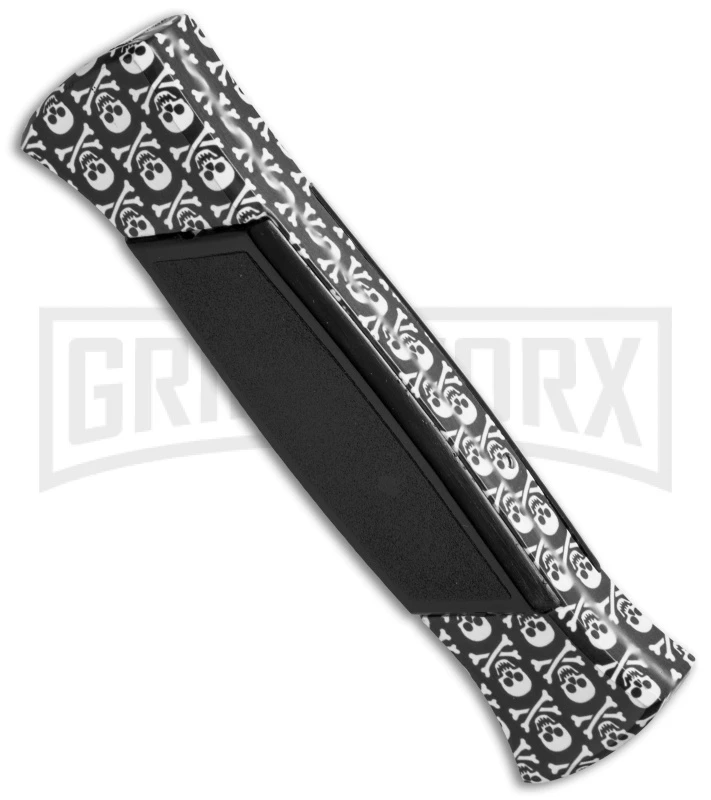 AKC 777 Blackfinger Jolly Roger OTF Automatic Knife - Black Dagger Plain AKC 777 Blackfinger Jolly Roger OTF Automatic Knife - Black Dagger Plain -Knivesand Tools Shop akc 777 jolly roger black dagger side cm 2 large